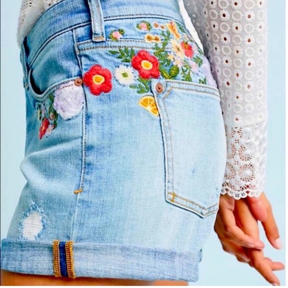 Anthropologie Pants - Anthropologie Pilcro Embroidered Jean Shorts Size 27
